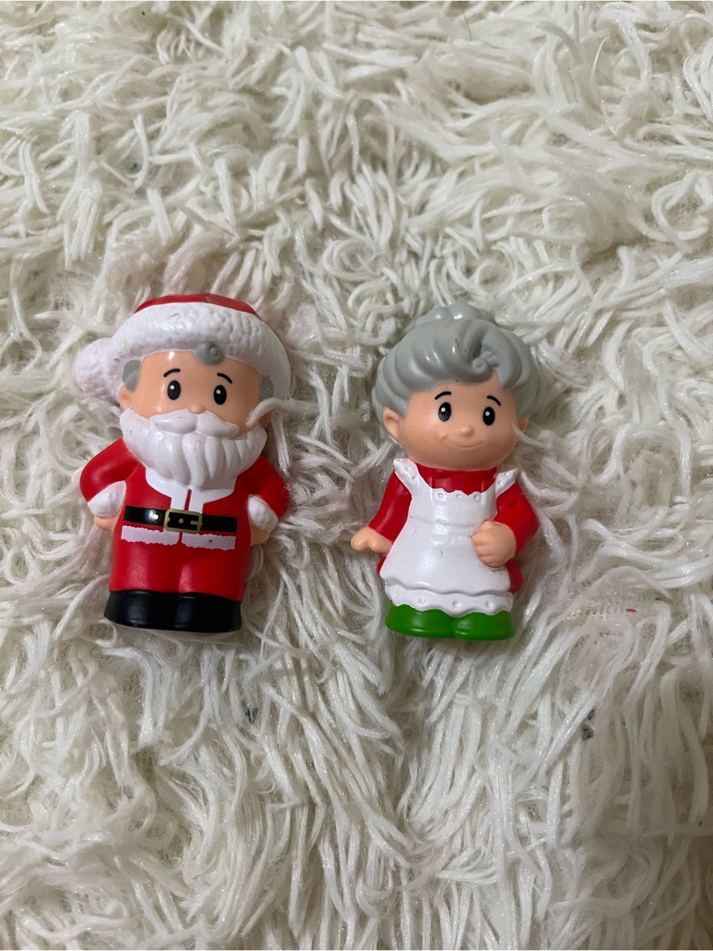 Little People Santa and Mrs. Claus Kids Toy Figures - Red and Green